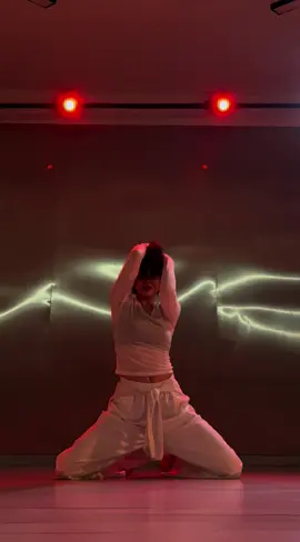 inst: meeneaa / #fyp #foryoupage #choreography #meeneaa #OnTheFloor #onthefloordance #jlo #jenniferlopez #pitbull #dance #almaty #fupシ #fupシforyou #viral_video #trendingvideo 