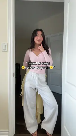 yellow prom dress inspo🌼🙂‍↕️🫶🏻 #girls #fashion #formal 