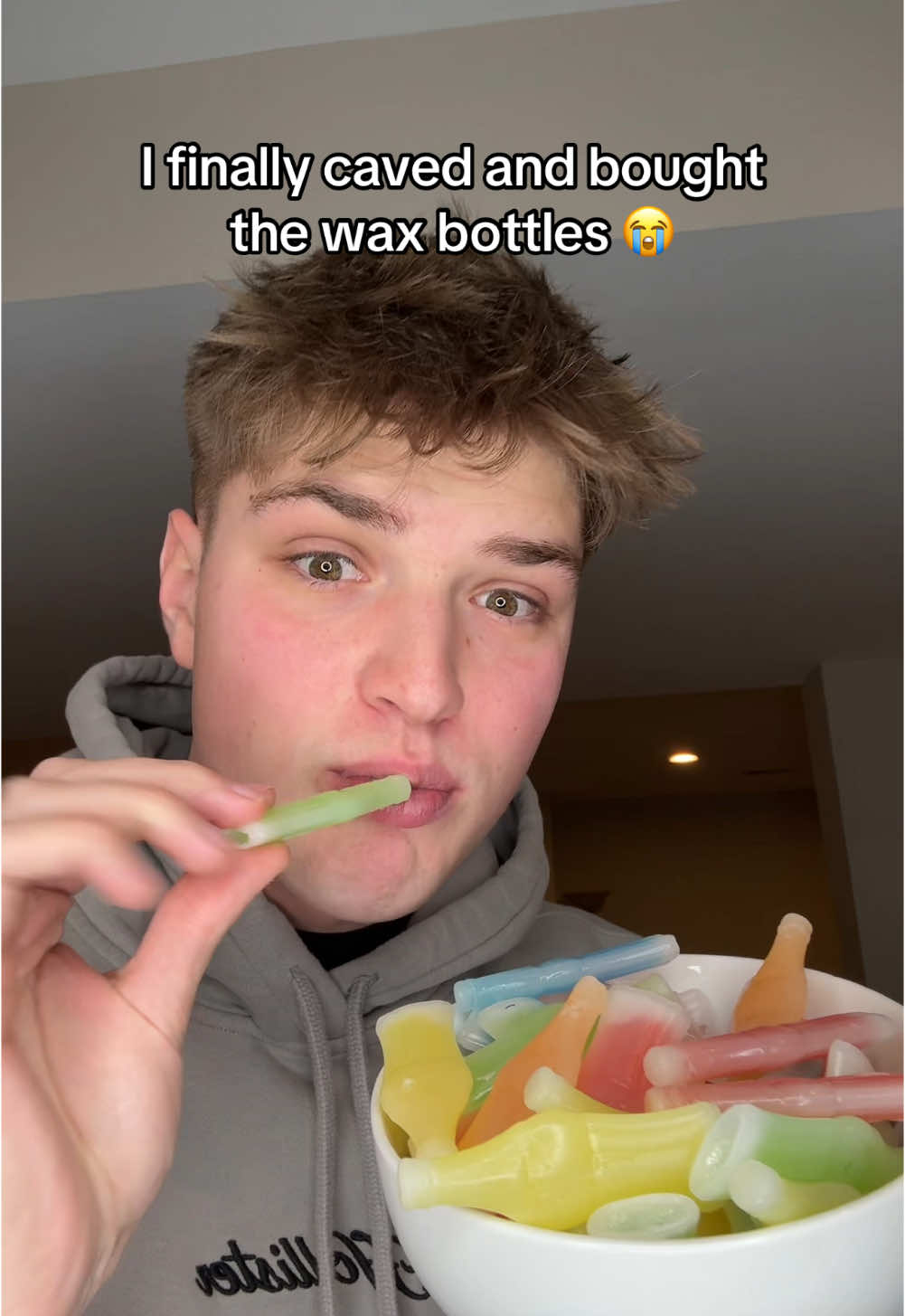 WAX CANDY BOTTLES 😍 #waxcandy #asmr #waxbottlecandy #sweets #candy #mukbang 