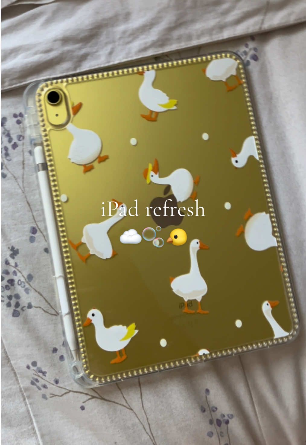 Refresh a mi iPad con mi temu find JAJAJSH amo ese case pero se que hay muchos más lindos q pediré 😋 #refreshipad #ipad #ipad10thgen #ipadyellow #yello #temu #temufind #patos #gansos 