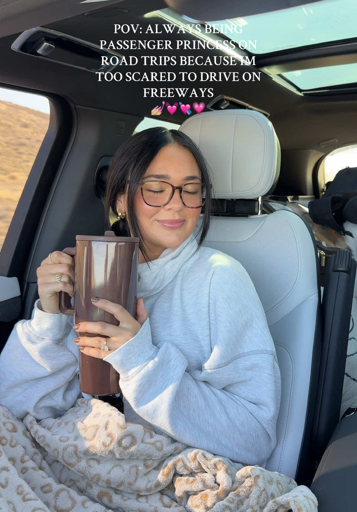 i’m just a girl💅🏼💖💞💘🤭 #roadtrip #imjustagirl #justagirl #viral #relatable #car #trend 