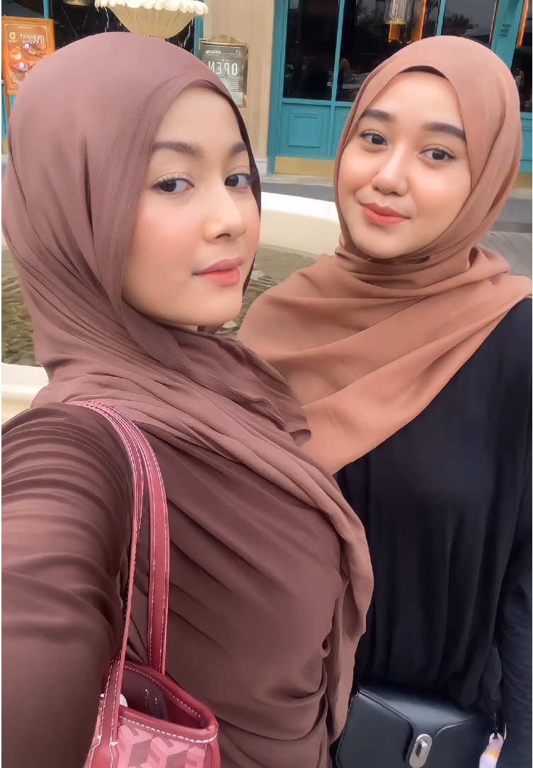 hobby kita makan cantik tiap weekend @snrflh 🤗🫶🏻