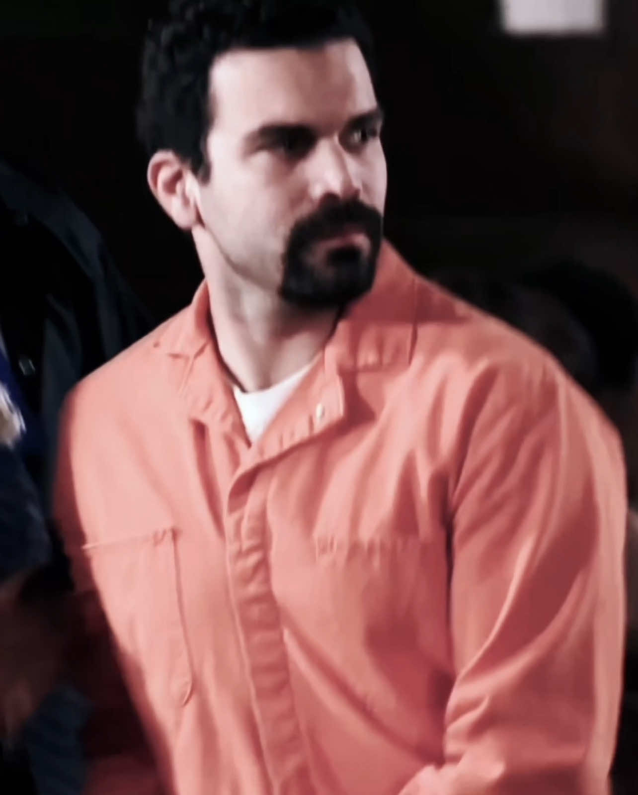 need a man that apologises with gifts ||#carlossolis I missed you all so much I’m so sorry for being so inactive!! 😢 #evalongoria #foyou #gabriellesolis #money #fyp #desperatehousewives #ricardochavira 