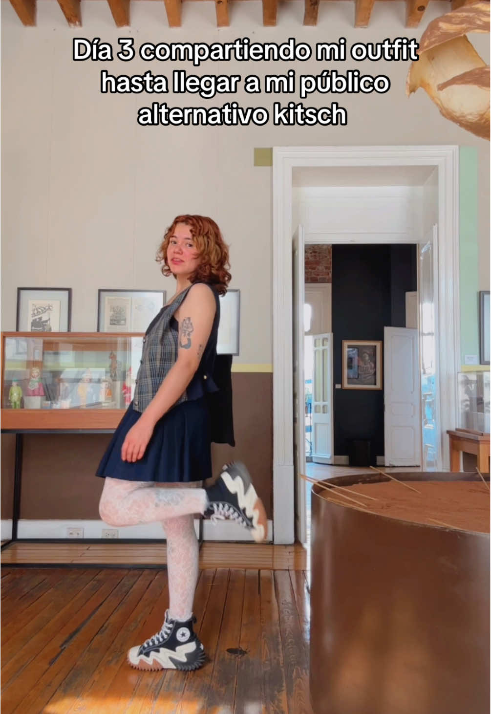 Me sigue dando pena grabarme en público): pero ahí vamos poco a poco solo porque el fit merece ser documentado. #fitoftheday #kitsch #fashiontiktok #fashioninspo #outfitinspo #alternativegirl 