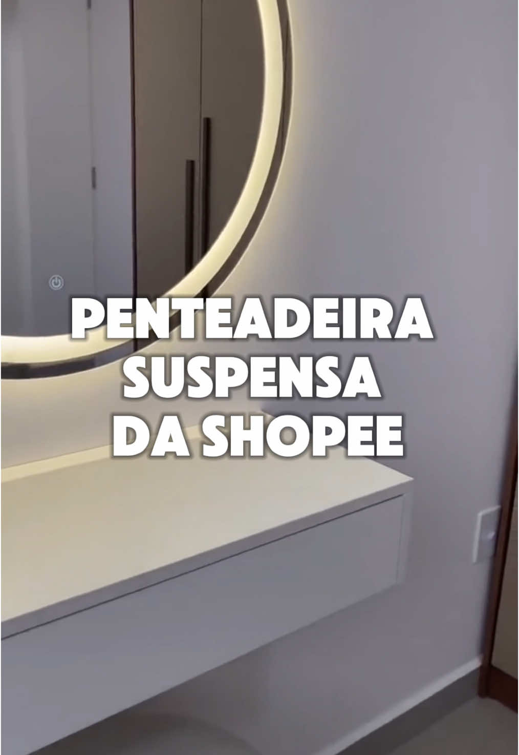 Testamos a penteadeira suspensa da Shô, e aprovamos!  Maravilhosa Se você gostou, comenta nesse vídeo que te envio o link dela 🔗 #penteadeirasuspensa #penteadeirasuspensadashopee #penteadeirapequena #decoracaodecasa #moveisbaratos 