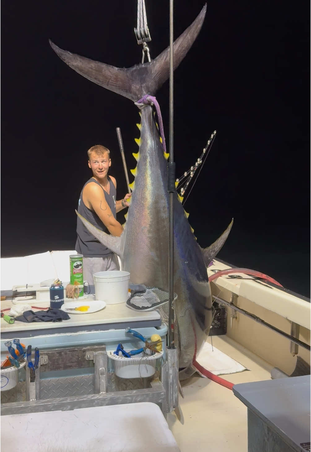 He's in the boat……@Capt.Cogs #fyp #fishing #foryoupage #bigfish #yt #youtube #Tuna #Fish 