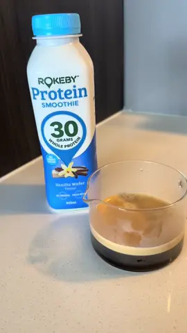 It’s no Coke with my rum but it’s a viral iced coffee  🧊☕️  Rokeby Vanilla wafer protein smoothie + 2 shots of coffee and ice #rokebyproteinsmoothie 