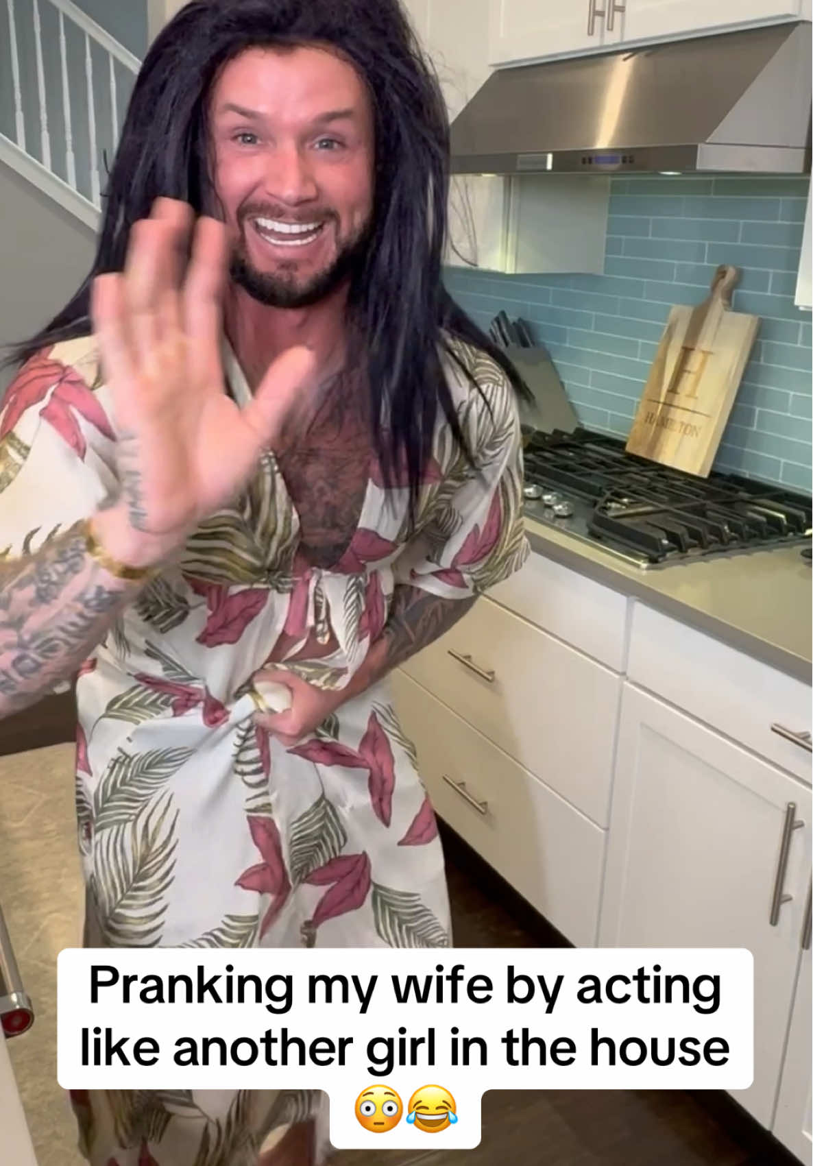She grabbed the frying pan😳😂 #wife #reaction #funny #fyp 