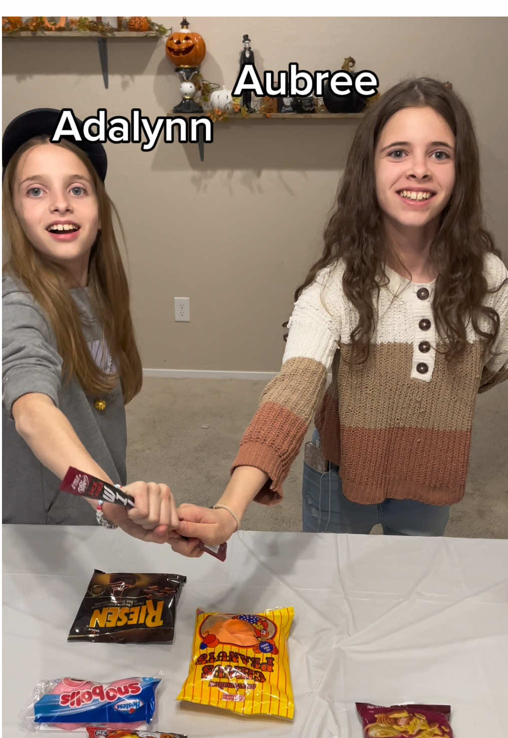 Brothers VS. Sisters candy grab challenge!! #grabgame #candygrab #familygamenight #FamilyFun #Siblings #snacks #challenge #familytime #familythings #familygames 