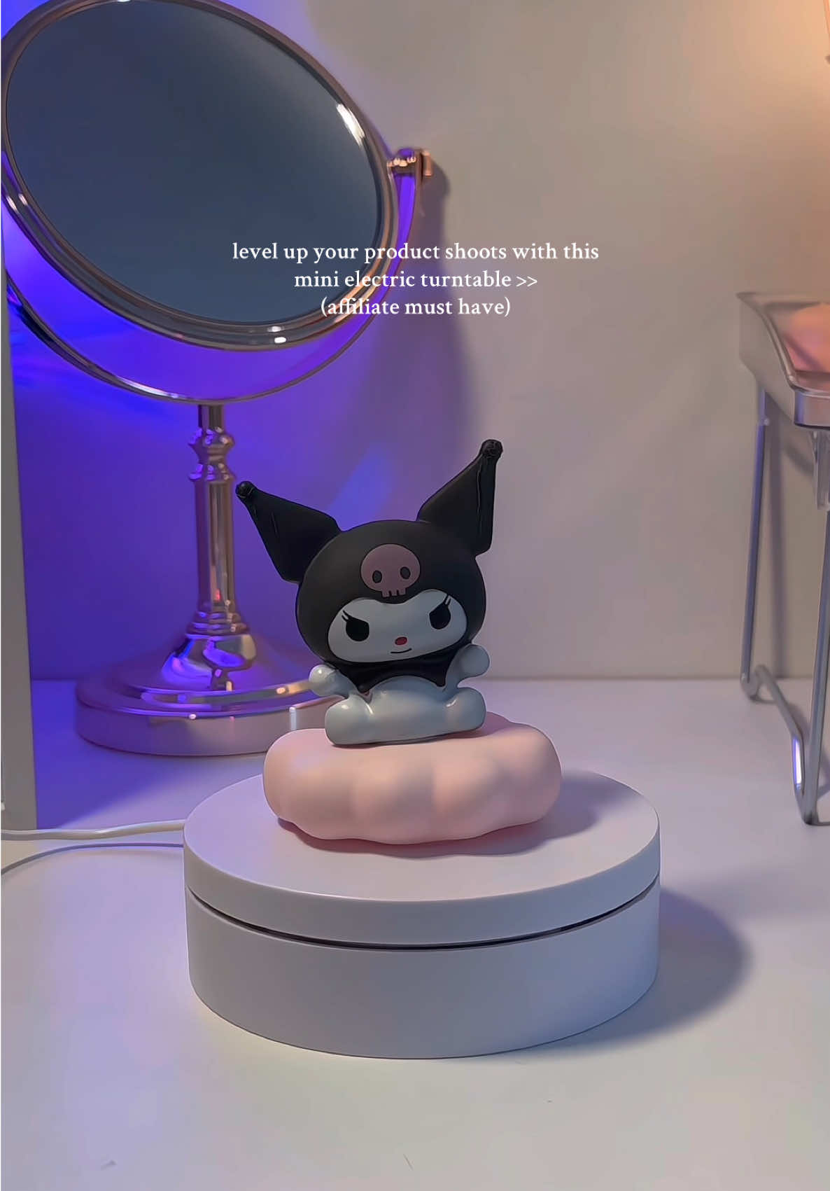 I finally got this mini electric turntable💫🙈 #fyp #turntable #photoshoot #props #tiktokfinds #musthave #affiliatemusthave #tiktokbudol #accessories #affiliatemarketing #stand #display #turntable #trending 