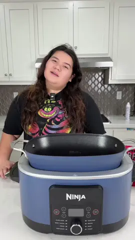 Let’s cook some Birria #birria #birriabomb #birriabombs #crockpot #ninjacrockpot #ninjakitchen #crockpotrecipes #food #yum #xyzbca 