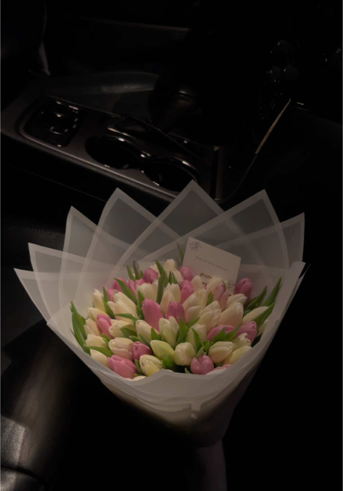 tulips🌷 #fyp #florist #prettyflowers #floristoftiktok #girlythings🎀 #fypシ゚viral #fypシ #paratiiiiiiiiiiiiiiiiiiiiiiiiiiiiiii #parati #ValentinesDay #napavalley #girlythings #tulips #tulipbouquet #tulip #tulipseason 