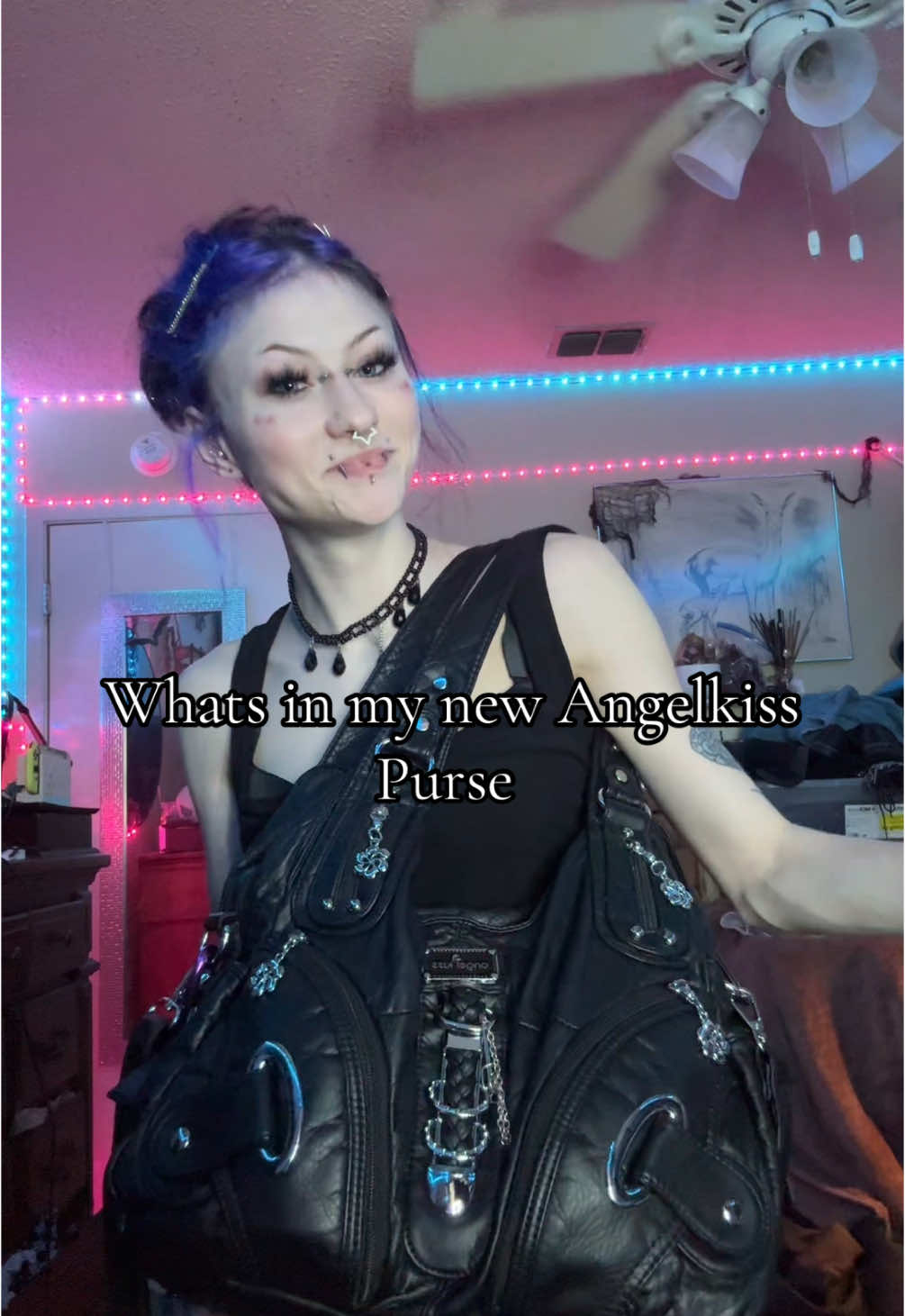 @Angelkiss Bags Finally found a day to day purse! This isn’t even in depth “what’s in my purse” mainly just showing off how much space this purse has  #whatsinmypurse #safetypin #angelkiss #alternative 