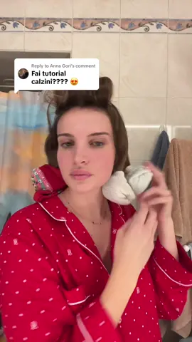 Replying to @Anna Gori #tutorialcalzini #tutorialricci #heatlesscurls #neiperte 