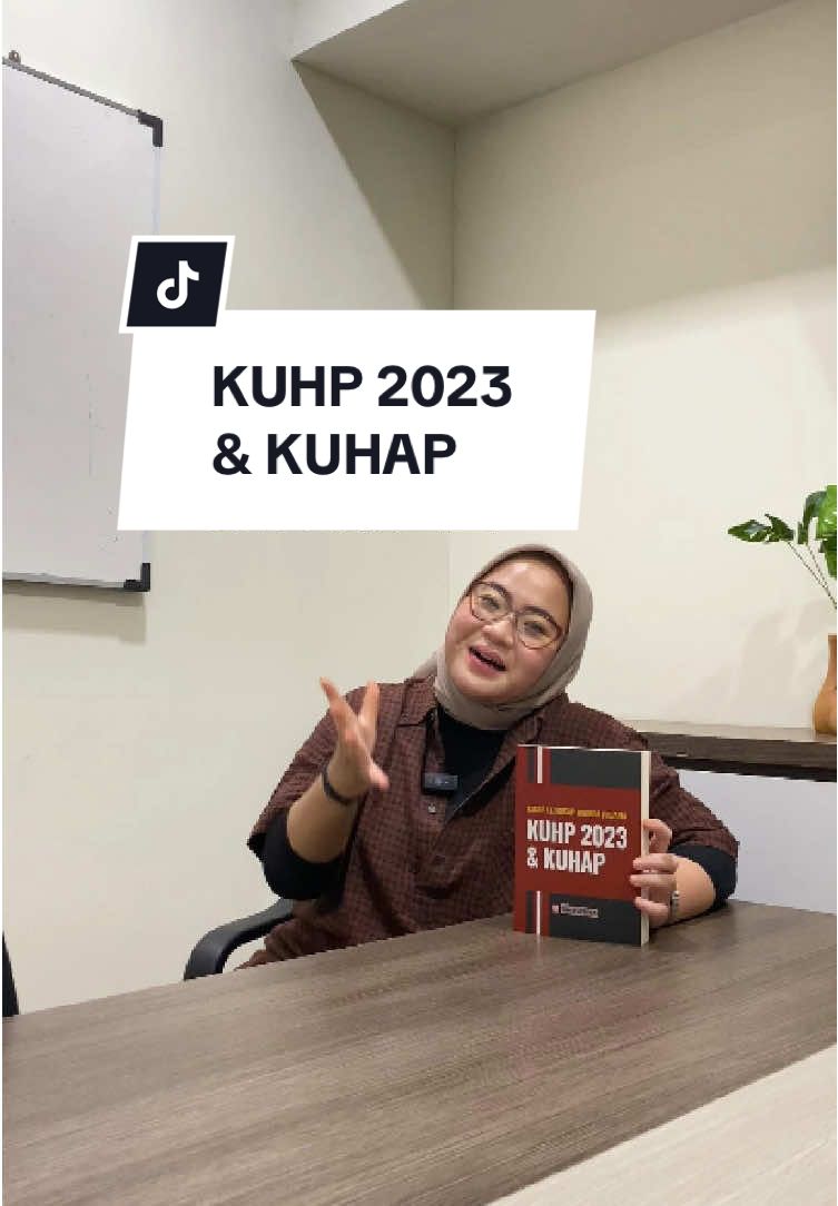 jangan ngaku anak hukum kalo belom punya Kitab lengkap KUHP 2023 & KUHAP #kuhp #kuhap #kuhp2023 #kitabhukum #bukuhukum 