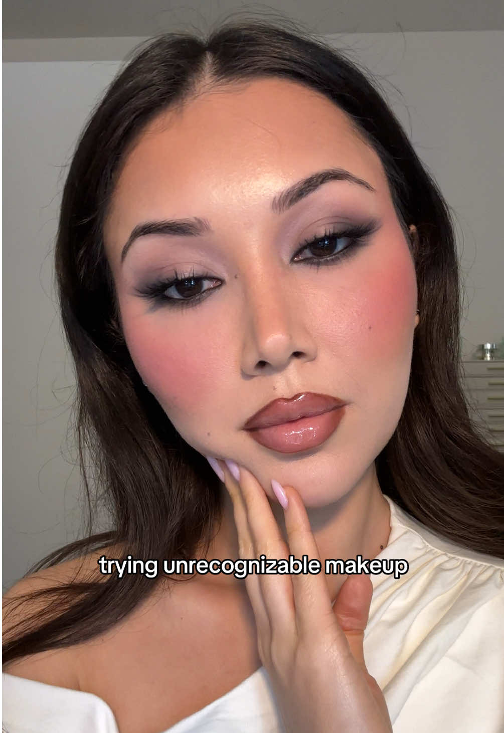 Unrecognizable makeup plus a bad hair day lol #unrecognizablemakeup #makeuplook #makeuptransformation #makeuptransition 