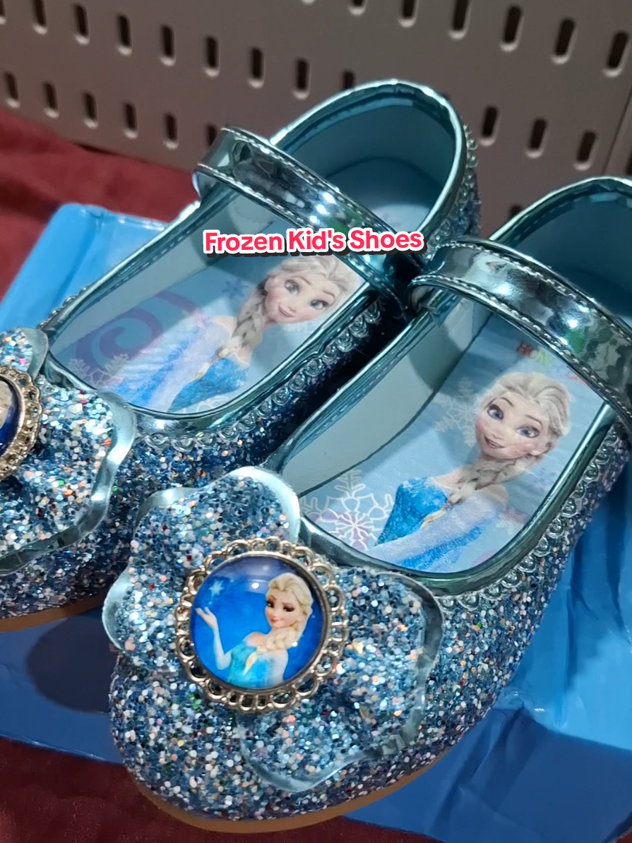 💙❄️🤍 #frozenshoes #elsashoes #sandals #kidsshoes #girlsshoes #girlssandals #elsa 