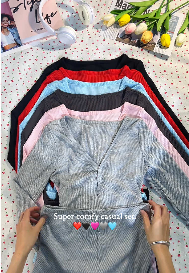 Love this sets. #hdy #tiktokshopset #womenwears #womenwear #womenfashion #womenoutfits #tracksuits #casual #casualwear #2pieceset #spotlightfinds#2pieceset#sexy#comfortable#soft#fashionable #womenswear#longsleeve#short#top #longsleeve  #clothes#casual#front#outfits2025#falIfreshness#fall#gift#ValentinesDay #tiktokshoploveatfirstfind 