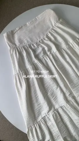 Must have items skirt bw for ngampus 🥰 #whiteskirt #rokruffle 