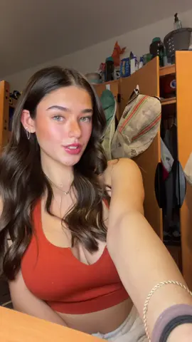 this song has been stuck in my head for days 