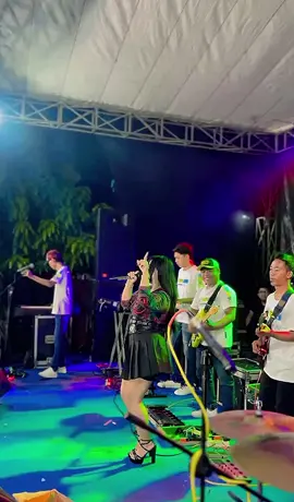 Tambal ban#tambalban #lorenza #koplo #fyp ###viralvideo #viraltiktok #fypシ #fyppppppppppppppppppppppp 