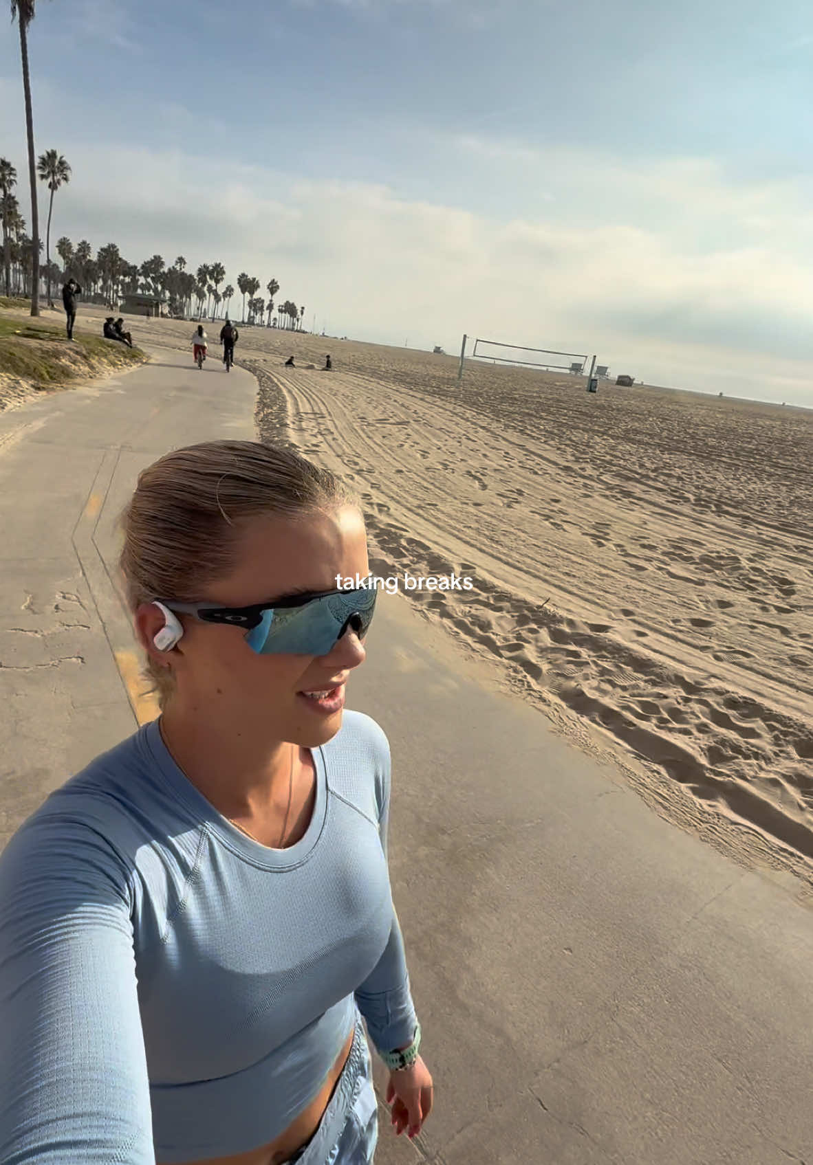 Things that are completely NORMAL as a runner !!! 🎧🫶🏼👟✌🏼 For my beginner running girlies, keep this as a reminder! I remember when I started running I felt so much pressure to not do any of these things but not every run is going to be your most motivated or best and that’s ok!!🫶🏼 #Running #runningtips #runmotivation 