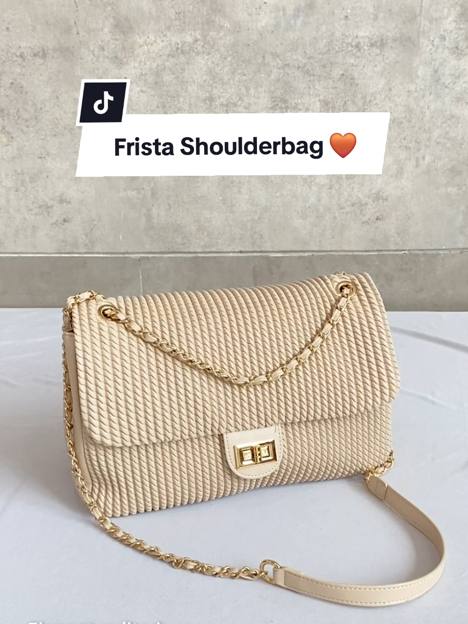 Perfectly quilted, perfectly you! Our Frista Shoulderbag that complements every outfit.    #palomino #palominobag #WIBGajian #PromoGuncang22 #outfit #aestheticbags #tasmewah #elegantbags #fashion #outfitideas #ootdfashion #OOTD #fyp #fyptiktok #fypシ #fypage #fypシ゚viral 