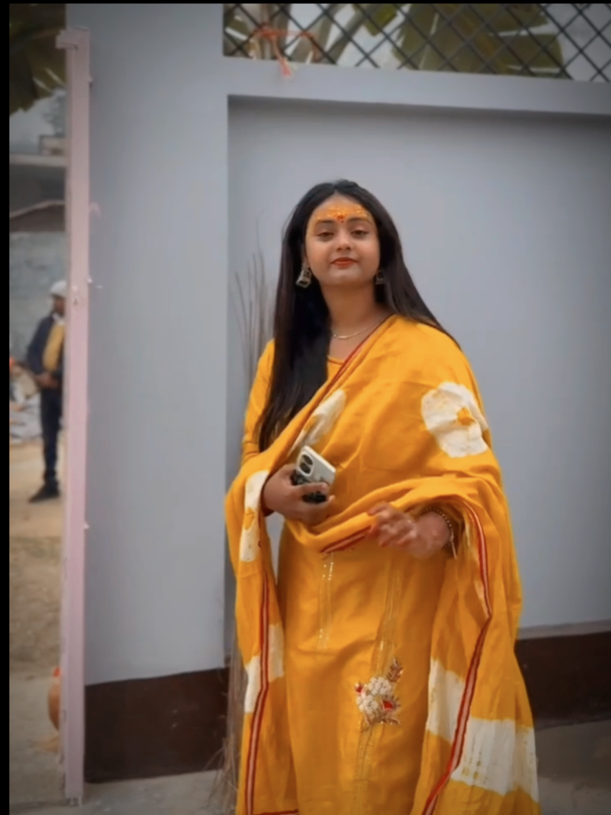 👀🌸✨💗#CapCut#mahijaiswal484 #fyppp #keepsupporting #trending #keepsmiling #traditional #trendingvideo 