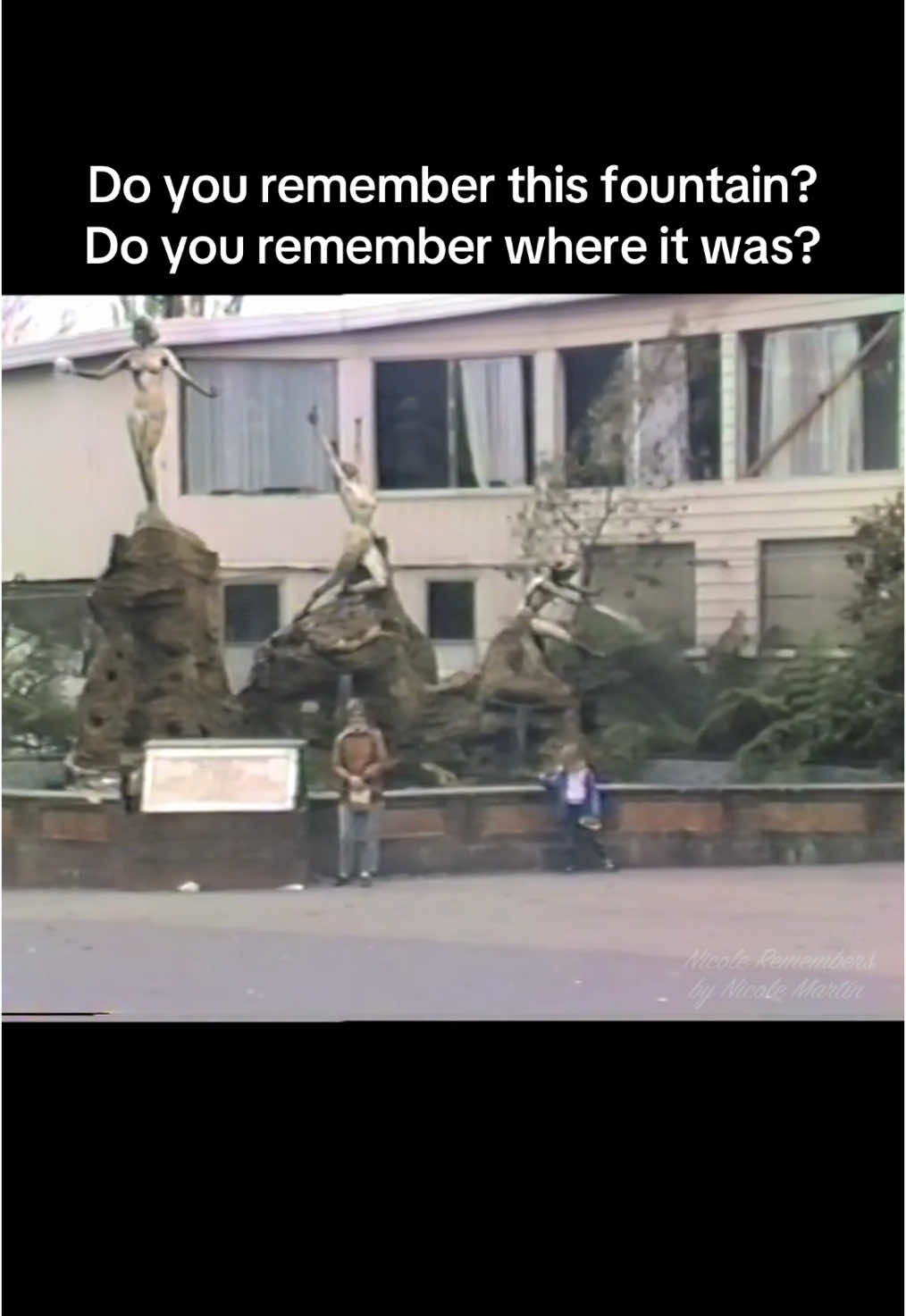Do you remember where this fountain could be found? It was called the Three Sisters Fountain and I believe it was commissioned in 1966 and was the work of Sydney Sculptor Lyall Randolph (Williams) Thanks to all who requested to see the fountain!! #scenicworld #katoomba #nsw #sydney #nostalgia #1980s #art #sculpture #bluemountains #History #fountain #oldschool @ScenicWorld 