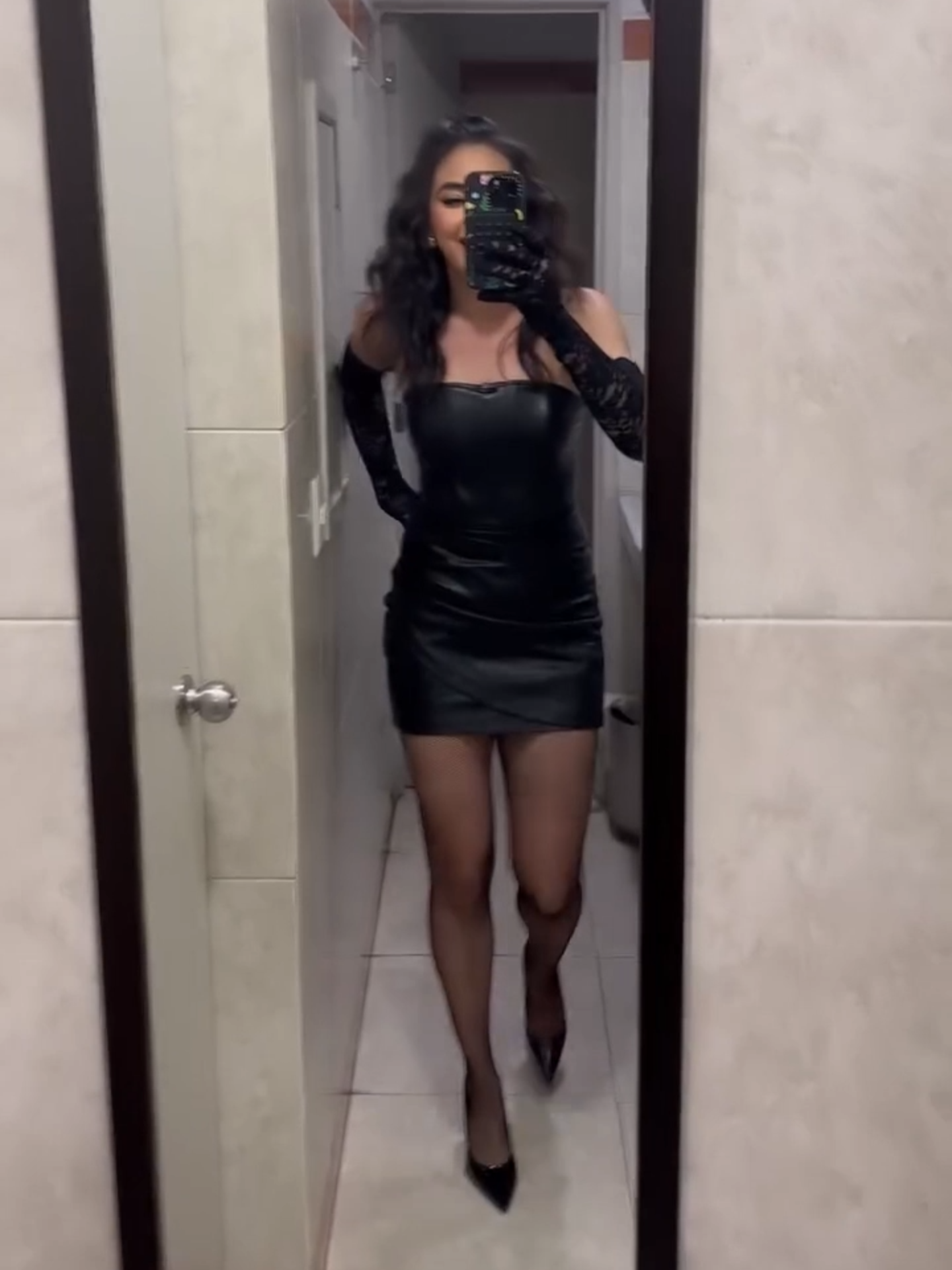 OLGA MARIANA PANTIMEDIAS @olgamafud #olgamariana #olgamafud #look#outfit#pantimediasnegras #pantimedias #pantyhose