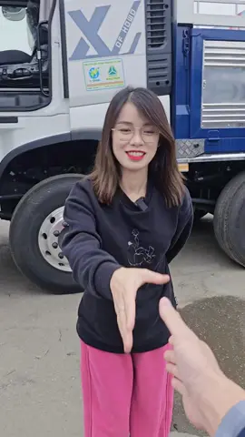 Chúc mừng em Idol tiktok Ngô Hạnh #ngohanh  Cô bé nhỏ nhắn xinh xắn nhưng vô cùng mạnh mẽ , cá tính, duyên dáng. Chúc em thượng lộ bình an, gặp nhiều may mắn! #SITRAK #vimidyenbai #vimidlaocai #ngohanhxetai 