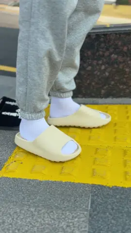 Outdoor activities, tired feet? These EVA slippers make it easy for you!#eva #outdoor #boy #slippers #ootds 