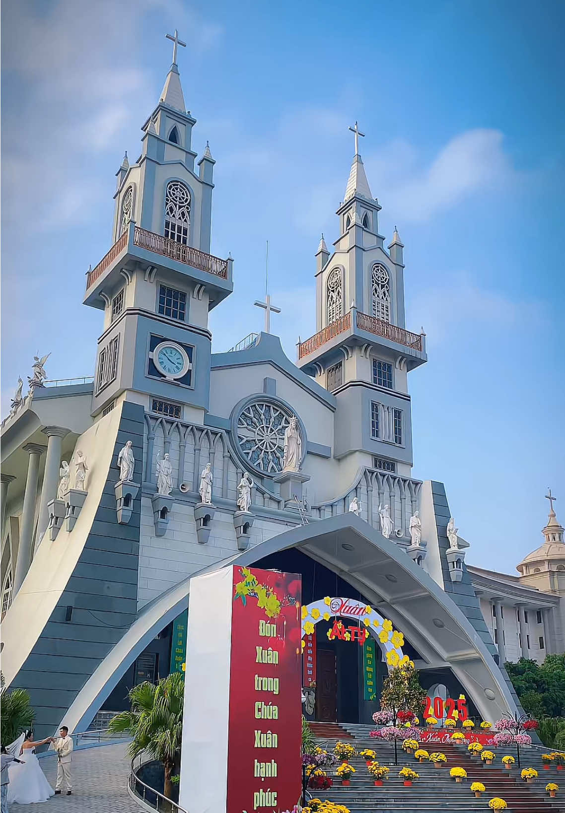 Nhà Thờ Chính Tòa Thái Bình. Địa điểm check in không thể bỏ lỡ vào dịp tết này.#thaibinh #xuhuong #tet2025 #conggiao #gpthaibinh #gpthaibinh🥰🙏🇻🇦 #txh2001 #checkin 