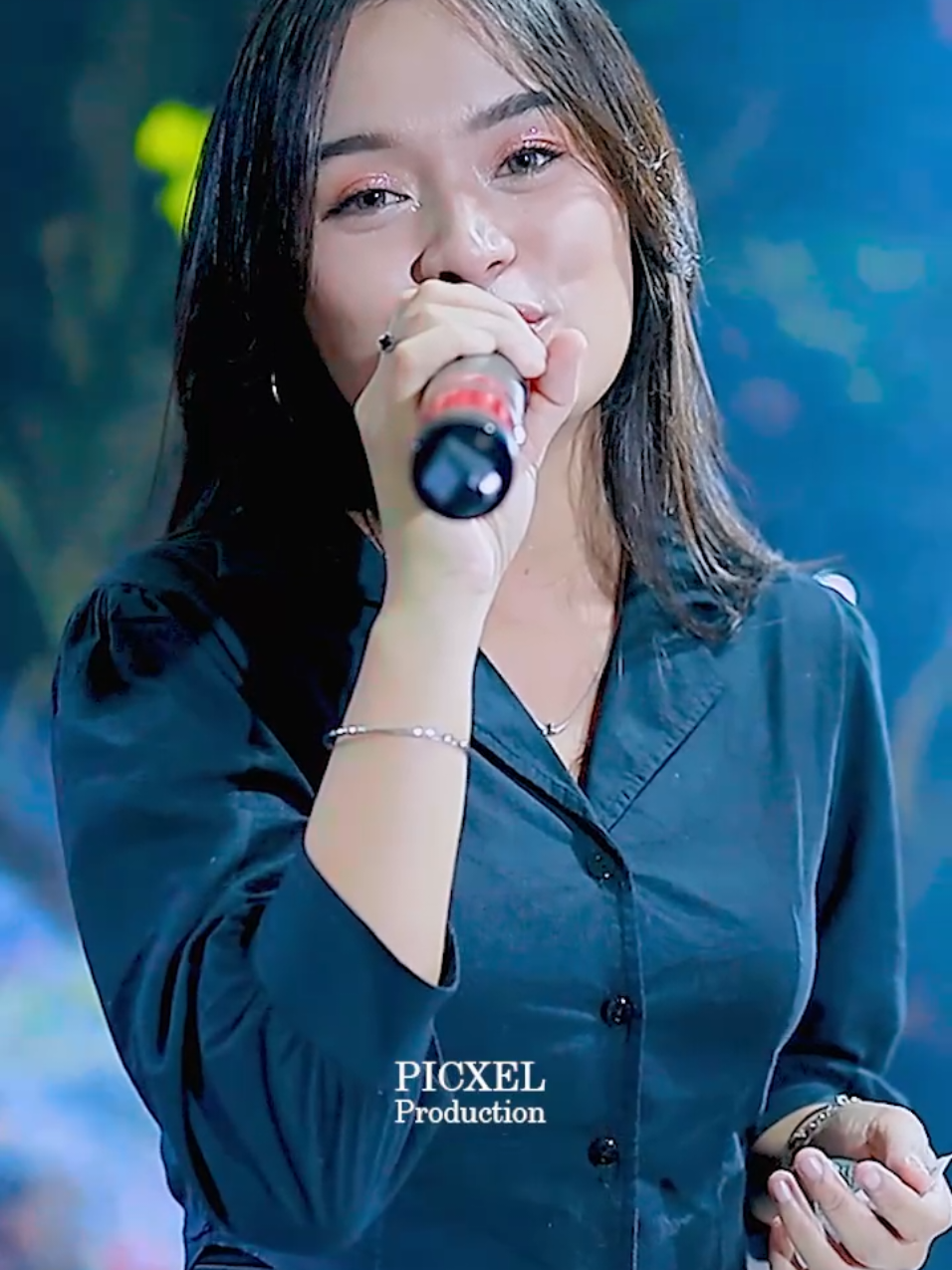 Mungkin.. @sa.fellariz @lalunamusicentert @laluna.music  #mungkin #sahmafella #lalunamusicentertaiment  #picxelproduction 