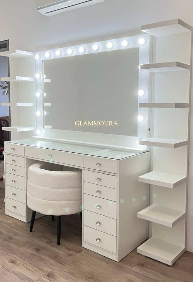 Thank you customer from Cyberjaya 🥰 Pemasangan Vanity mirror Classic design saiz XL  dan kerusi . Nak cari vanity mirror yang BESAR dan CANTIK . Dapatkan sekarang hanya dari GLAMMOURA 😍 U gonna love it ❤️ #glammoura #glammouravanity #cerminmekapberlampu #dressingtablewithmirror #ledmakeupchallenge #glasscabinet #archmirror #madeinmalaysia #deliverymalaysia #makeupmirror #vanitymirrormalaysia #vanitymirror 