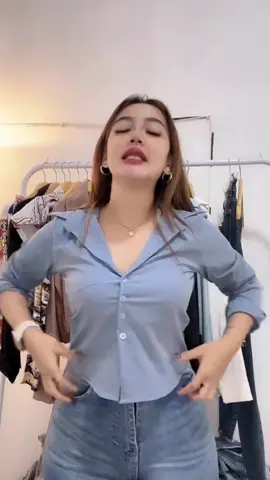 Fuji Kemeja Crop Top Korean Style Kemeja Wanita Lengan Panjang Bahan Stretch Slim Fit #kemejacrop #kemejawanita #celanajeans 