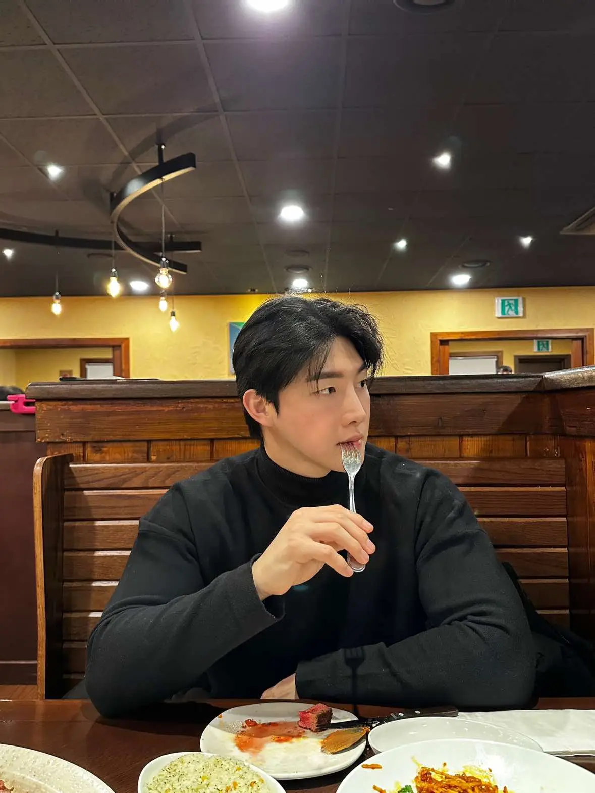 위에 고기chii하러  #yoonsung #model #korean #outback #meat 