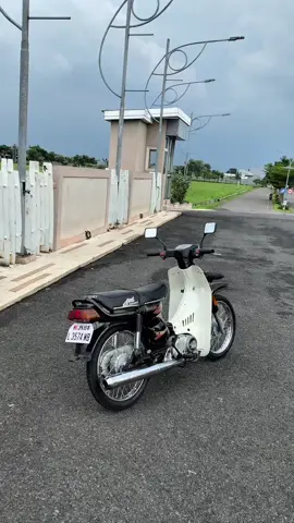 ✨ #motortua #suzuki #rc100 #antique #japanstyle #motortuamenolakpunah #grandbulus 