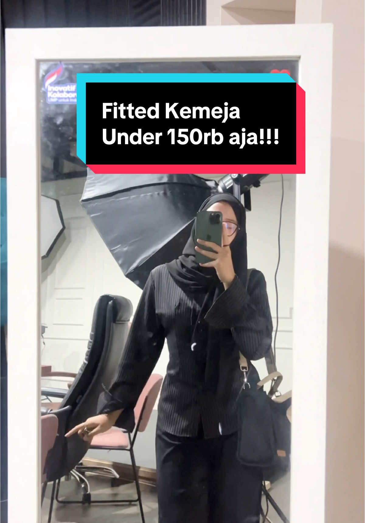 Simple tapi elegant versi akuuu!🥰 Coba cek kamu dapat harga berapaaa? #kemeja  #outfit  #OOTD  #fitted  #fyp  #viral 