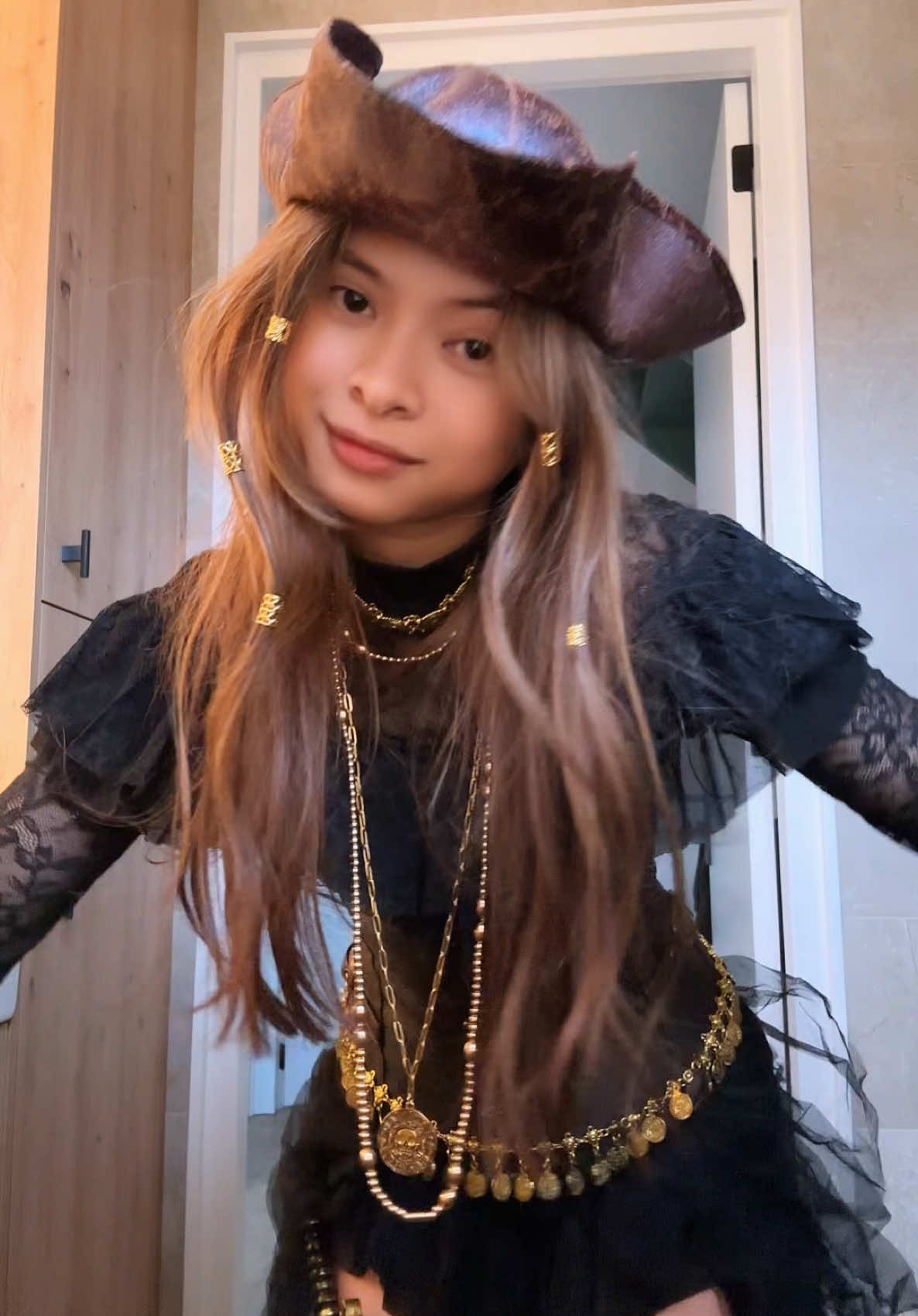 Carnaval outfit inspired by @soph 🙌🏼🫶🏻🏴‍☠️