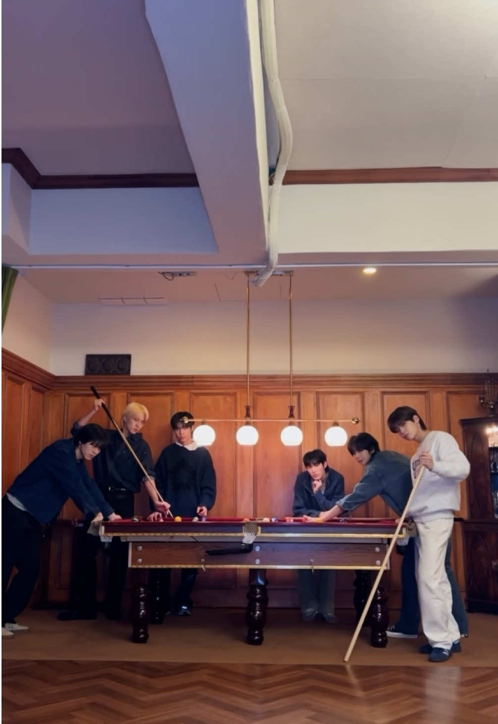 hello .. it's 🤸🏻‍♂🤹🏻🕺🏻💥 #82MAJOR #82메이저 #에이티투메이저 #fyp