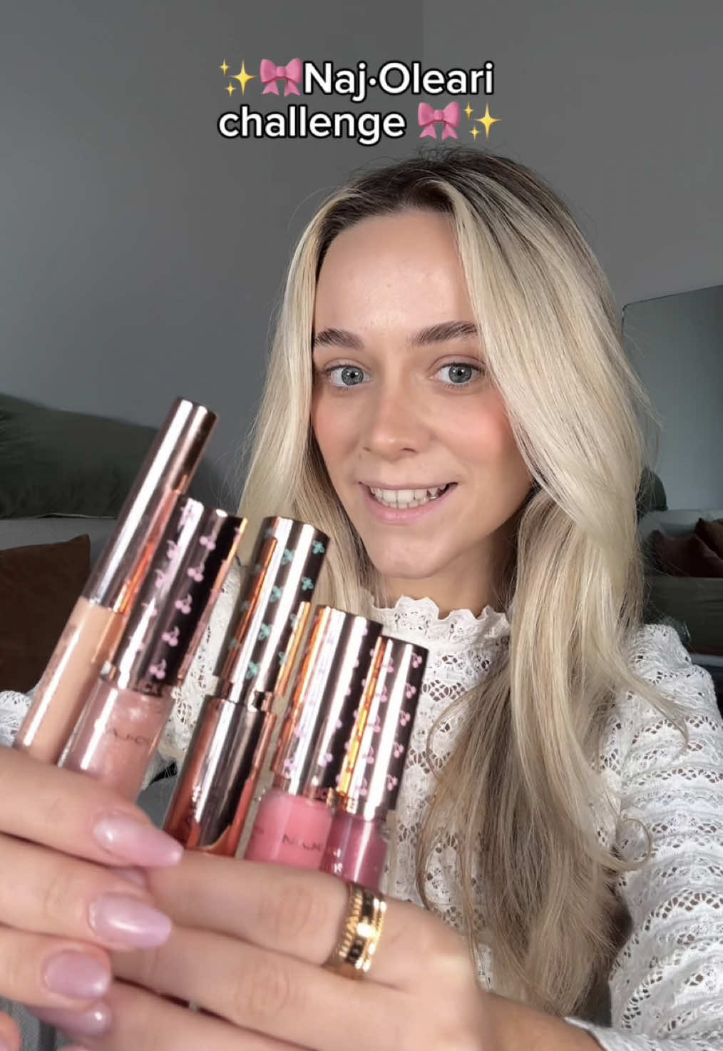 Can you do your whole makeup with just one hand? Let’s make it happen! 💥  #najolearibeauty #BeautyTok #beautyessentials #najoleari #makeuplook @MARY CAVALLO | fashion diary🪞 