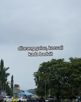 padih kada baduit nih😅#fypシ #fyp #fypage #katakata #katakatabanajar #storybanjar #banjarboy #kalimantan #kalimantanselatan #banjar #kalsel #lewatberanda #beranda #fyppppppppppppppppppppppp 