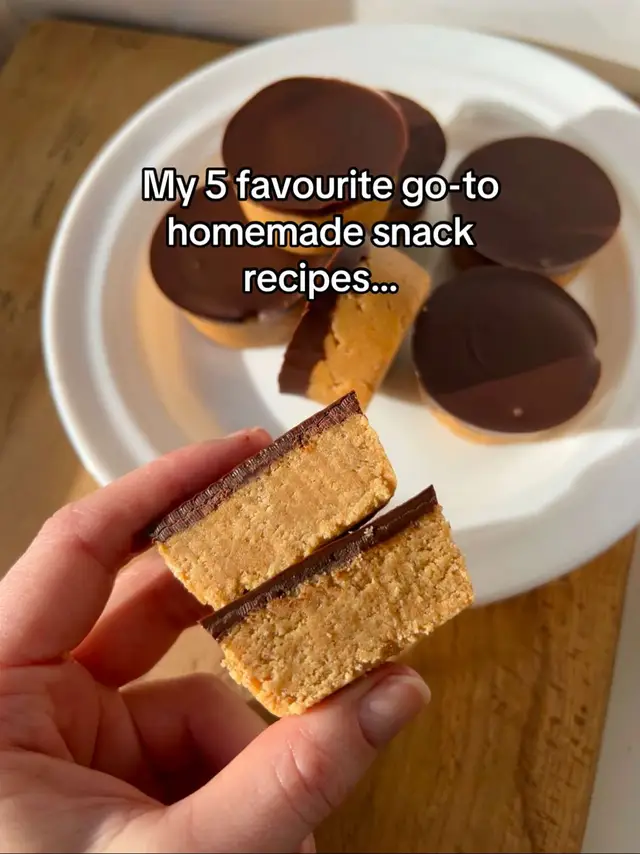 All recipes on my page ✨ Twix bars coming sunday!! Which recipe would you try first?  #homemadesnacks #EasyRecipes #food #baking #delicious #snacks #highprotein #wholeingredients 