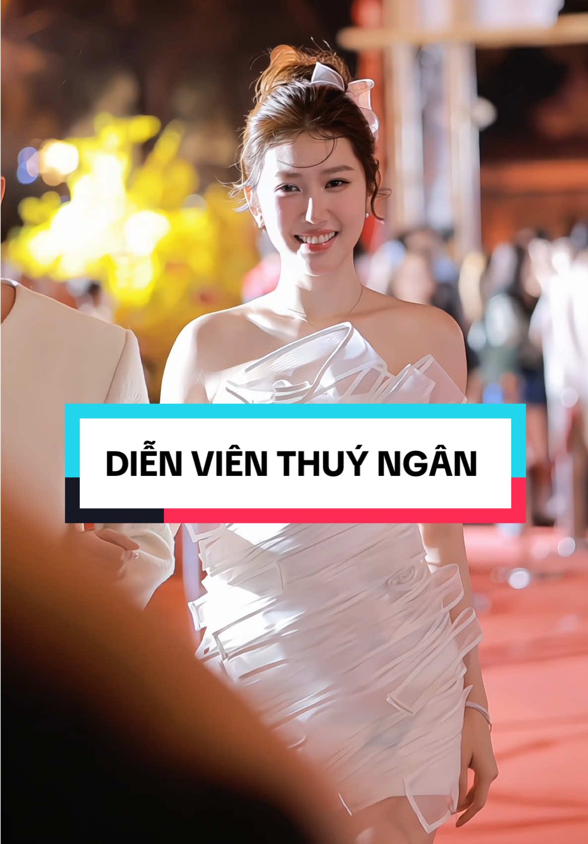 Diễn viên Thuý Ngân slay trên thảm đỏ #thuyngan @Le Huynh Thuy Ngan #nhanstudio 