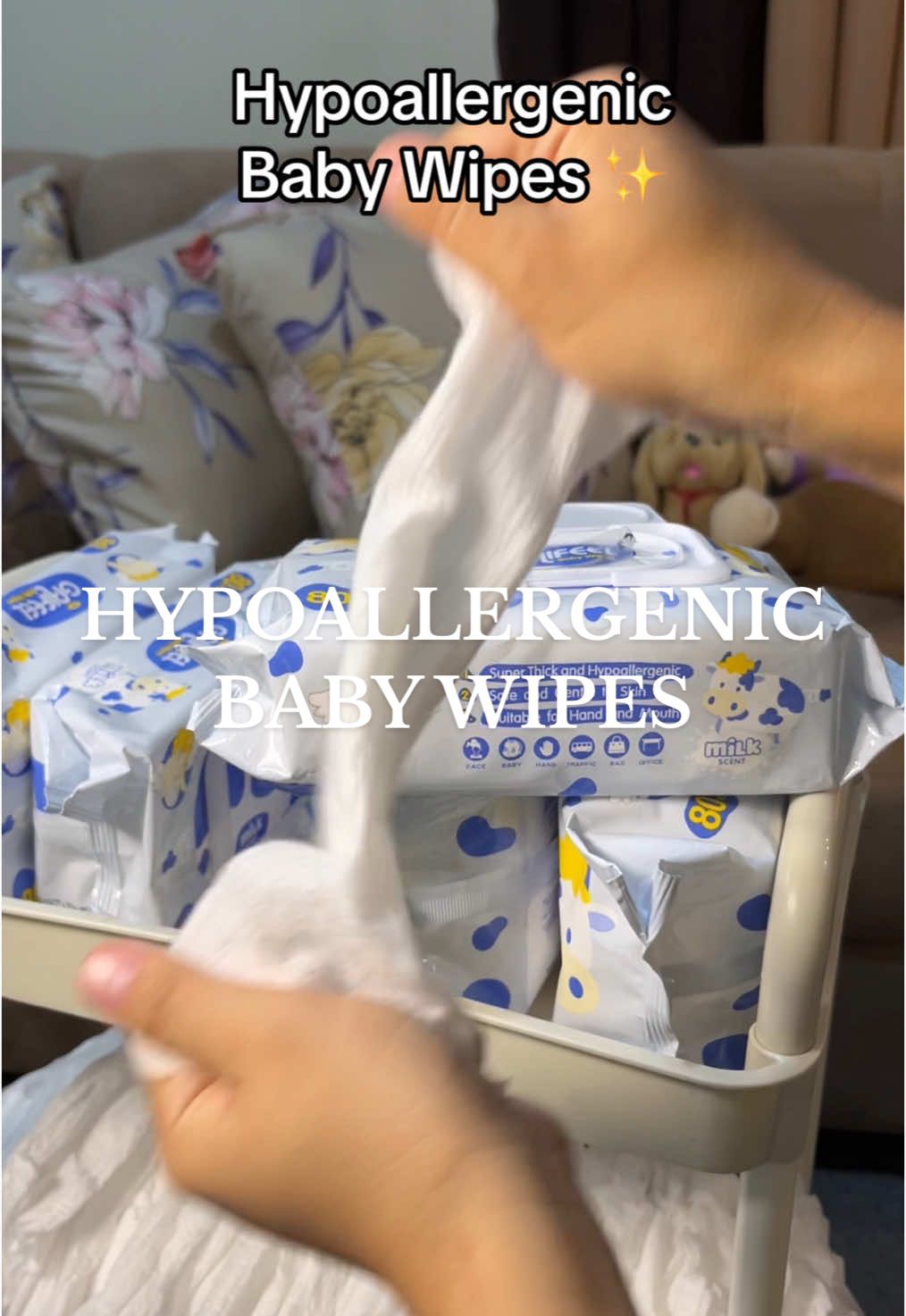 Gaifeel Baby wipes Unscented and milk scent Yung milk scent napakabango 5 pcs na and 80 sheets per pack #gaifeelbabywipes #babywipes #wetwipes #wipes #affordablewipes #hypoallergenic #hypoallergenicbabywipes 