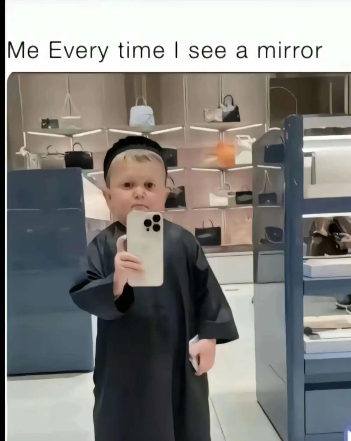 Yang terakhir bonus😋 #fyp #trend #mirror #selfie #cool 