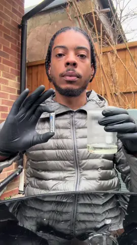 If you swallowed a lithium battery, it could react with hydrochloric acid in your stomach #chemistry #experiment #Science 