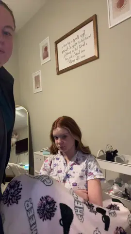 Back to normal hours! #foryou #foryoupage #MomsofTikTok #fypage #momsover30 #momswhowork #relateable #momanddaughter #grwm #grwmroutine #hair #hairtok #hairstyle #makeup #school #outfit #ootdfashion 