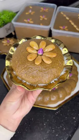 هنيتك من تمارة الجديد في سلو 2025💪 بدون دقيق ابيض ولا قلي معلك ولذيذ وصحي ضروري تجربوه بهاد الطريقة👌 المكونات 👇👇 2 كيلو لوز (محمر في الفرن بالقشرة ديالو ثلث الكمية هرمشتها و ثلثي الكمية طحنتها حتى تعلكات ) 3 كيلو كوكاو بلدي (محمر في الفرن بالقشرة ديالو ثلث الكمية هرمشتها و ثلثي الكمية طحنتها حتى تعلكات ) 4 كيلو زنجلان (محمر في المقلاة او الكوكوط خليت ثلث الكمية بدون طحن و ثلثي الكمية طحنتها حتى تعلكات ) 4 كيلو دقيق القمح الكامل  (محمر في الفرن او الكوكوط ) 6 م.ك مملوئة جيدا حبة حلاوة  6 م.ك مملوئة جيدا نافع 6 م.ك مملوئة جيدا قرفة 5 حبات كوزة  شوية مسكة حرة  رشة ملح  500غ سكر ناعم 3 كؤوس و ربع زبدة حيوانية نوازيت (600غ) 3كؤوس زيت زيتون مكونات نصف لكمية 👇👇 كيلو لوز (محمر في الفرن بالقشرة ديالو ثلث الكمية هرمشتها و ثلثي الكمية طحنتها حتى تعلكات ) كيلو ونصف  كوكاو بلدي (محمر في الفرن بالقشرة ديالو ثلث الكمية هرمشتها و ثلثي الكمية طحنتها حتى تعلكات ) 2 كيلو زنجلان (محمر في المقلاة او الكوكوط خليت ثلث الكمية بدون طحن و ثلثي الكمية طحنتها حتى تعلكات ) 2 كيلو دقيق القمح الكامل  (محمر في الفرن او الكوكوط ) 3 م.ك مملوئة جيدا حبة حلاوة  3 م.ك مملوئة جيدا نافع 3 م.ك مملوئة جيدا قرفة 3 حبات كوزة  شوية مسكة حرة  رشة ملح  250غ سكر ناعم 2كؤوس  زبدة حيوانية نوازيت (300غ) كاس و نصف  زيت زيتون  #عنوان_الحادكة ##شهيوات_رمضانية_مغربية #سلو #سفوف_سلو_مغربي #سفوف #سفوف_مغربي_بطريقة_صحية_و_لذيذة #سلو_مغربي_ملكي